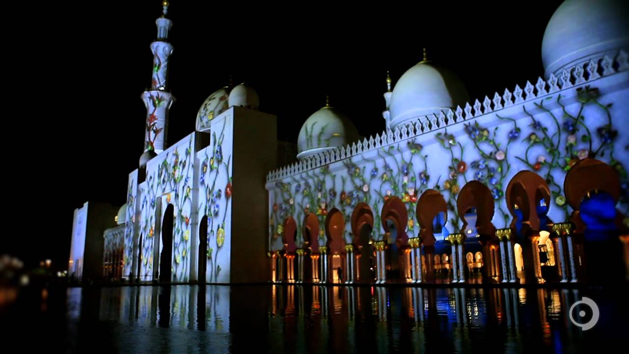 Projection mapping on the Sheikh Zayed Grand Mosque, Abu Dhabi